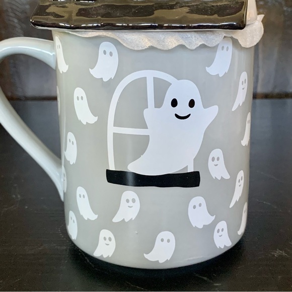 Flying Ghosts Haunted House Figural Topper Mug - Picture 11 of 11